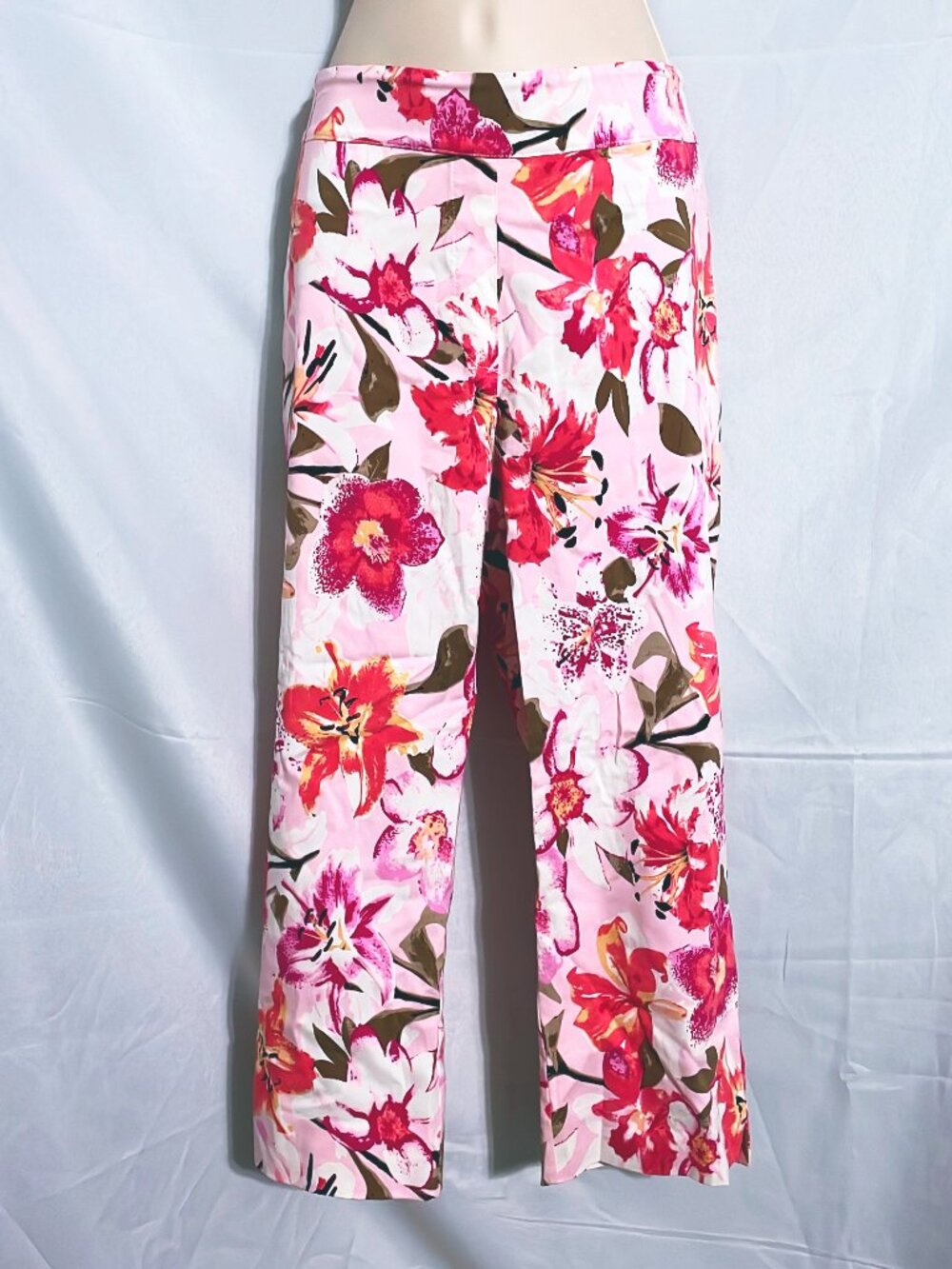 Pure Essence Pink Floral Capris Size L